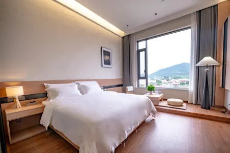 Liuyang Qiyun Yanyu Hotel (Sky Theater) Отели в г. Люян