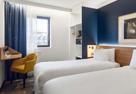 โรงแรม B&B ปารีส 17 Batignolles