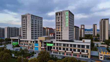 GreenTree Inn Express Hotel (Jiulong Hui Liqun Shopping Plaza)