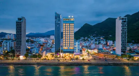 The Morning Glow - Handwritten Collection Отели рядом с достопримечательностью «Lucky Foot Spa Nha Trang»