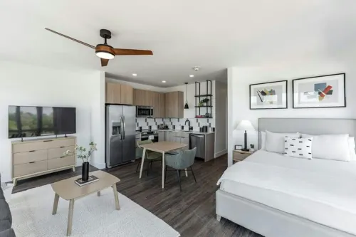 Anthem House Huntsville MidCity, powered by Placemakr Hotels in Madison County