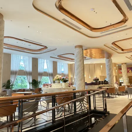 Jomtien Palm Beach Hotel and Resort - Family Friendly