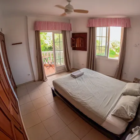 Duque Nest Hostel Отели в г. Коста Адехе