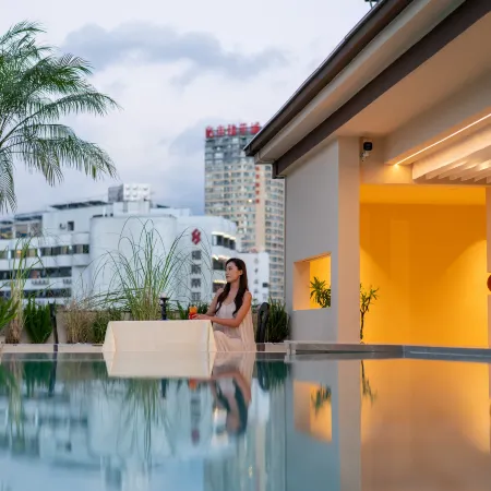 Libert Waveswept Mistysea Design Hotel (Kunming Station Huancheng South Road Metro Branch)