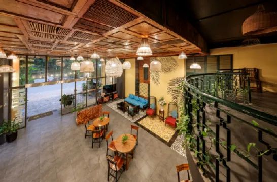 Tam Coc Lion Kings Hotel Ninh Binh Hotels near Bich Dong Pagoda