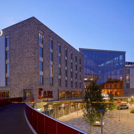 voco LEICESTER by IHG Отели рядом с достопримечательностью «Улица Белгрейв-роуд»