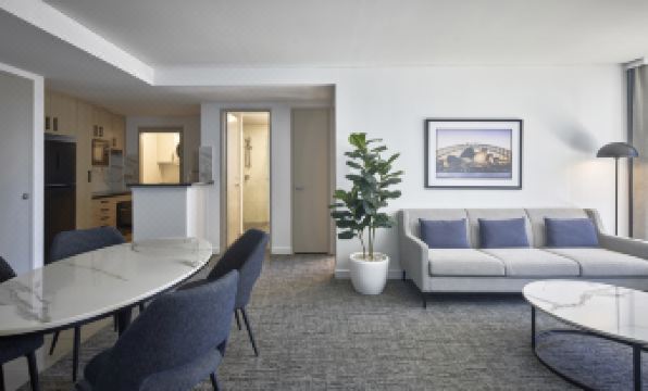 Meriton Suites Pitt Street