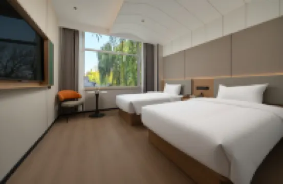 Tuyu Shiguang Hotel (Quancheng Square & Baotu Spring Branch, Jinan) Hotels near Baotu Spring