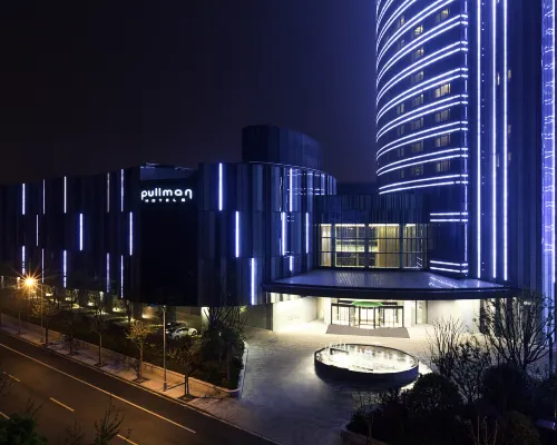 Pullman Shanghai Xuhui Hotels near Caohejing