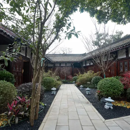 Sheye Homestay (Leshan Suji Ancient Town)