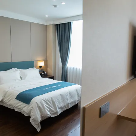 UP Huayi Collection Hotel (Xingtai Wei Century Avenue)