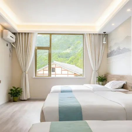 Huanglong Chengxi Hotel