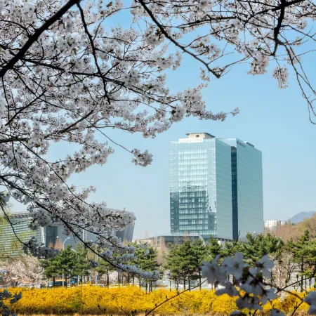 DoubleTree by Hilton Seoul Pangyo Residences Отели рядом с достопримечательностью «Станция метро Sunae»