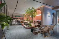 Huanyue Hotel (Jingmen Baimeng Huigu Yiwei Branch)