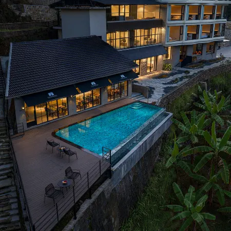 Yueshanju Jingshang Holiday Homestay ( Zhangjiajie National Forest Park)