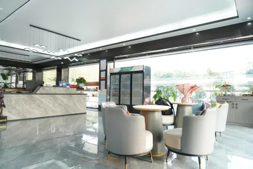 Longan Weiman Hotel