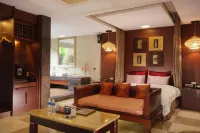 Q Motel