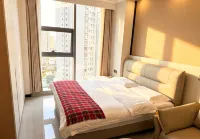 Mile Wanjia Apartment (Qinglai Park Giant Century Plaza) - Condos