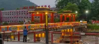 Yingxiu Cloud & Moon Guesthouse - Inns