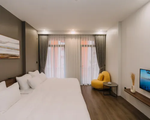 Velavila - Double Room Hotels near Dong Da