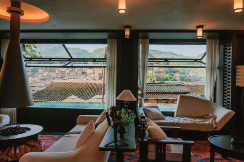 Suyan·Lishang Art Gallery B&B (Xijiang Thousand-Household Miao Village Viewing Platform Branch) - Romantic