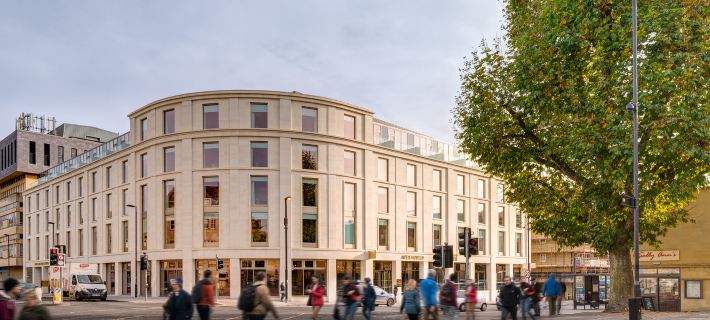 Apex City of Bath Hotel Отели в г. Бат