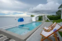 Konmek Poolvilla - Pool
