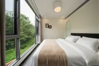 Xiye hotel - balcony
