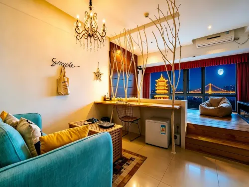 Ruolin Serviced View Apartment (Tanhualin and Jiyuqiao Dual Metro Station) - マウンテンビュー