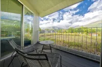 Echo Rocks - balcony