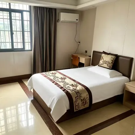 Yijiang Boutique Hotel (Ninghai Station)