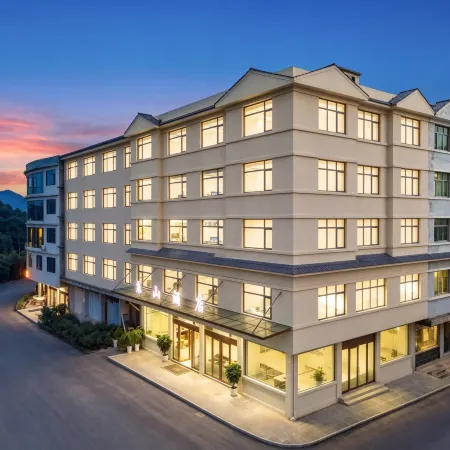 Mushan Hotel (Huangguoshu Waterfall Scenic Area)