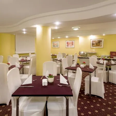 Hotel Reytan Отели рядом с достопримечательностью «Музей Норблина»