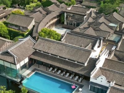 Splendid Clubhouse