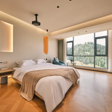 Zhuyu Qingfeng · Luxury | Family Vacation Villa Homestay (Xingyi Sunshine Valley Resort Area)