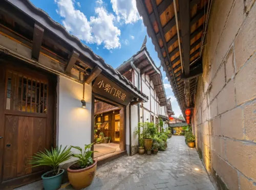 Xiaochaimen Hotel(Langzhong Ancient City Luxury Store) - โรแมนติก