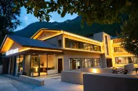 Yunqi Pujing Boutique Homestay（JiuZhaiGou） - 2 stelle