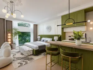 Weiyangju Urban Homestay (Yanjiang Avenue, Natural Tower, Yichang)