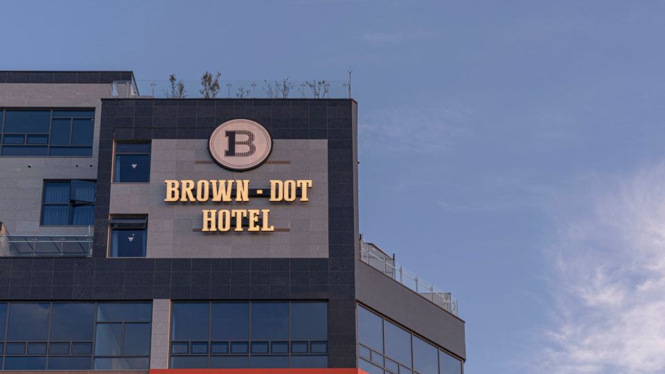 Brown Dot Siheung Geobuksum