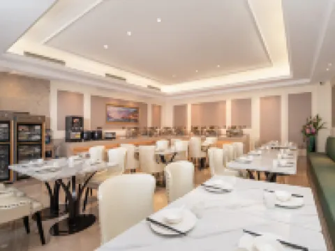 Vienna Hotel (Puding Xingbo International) Hotels in Puding
