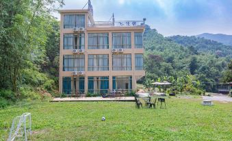 Qingyuan Weitu Qiu Xiaoqiu Homestay