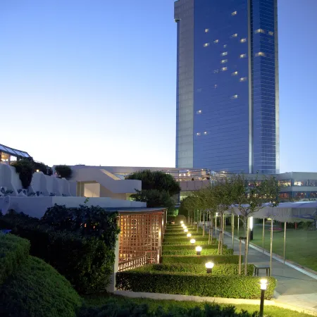 Renaissance Polat Istanbul Hotel Отели рядом с достопримечательностью «Бакыркёй»