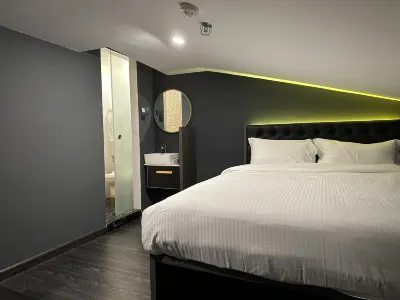 HOTEL JJH - Near Bugis