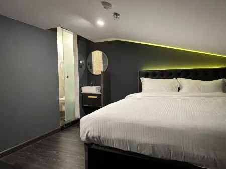 HOTEL JJH - Near Bugis Отели рядом с достопримечательностью «MBFC Tower 2»