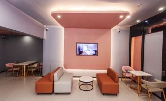 Meibo Hotel (Tongling Fortune Plaza store)