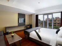 Brits Hotel Legian Hotels near Nakula