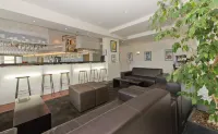 Scenic Hotel Te Pania - bar