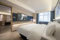 jinjinagKyriad Hotel (Guiyang Huaxi University Town Station)