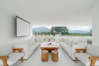 Yunqi Moye · Secret Realm Boutique Stay - نادي رياضي