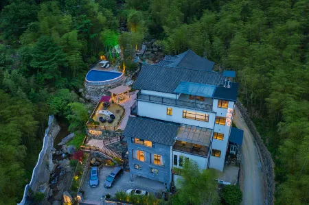 Anji Yinlingju Starry Sky Pool Light Luxury Mountain Su Отели рядом с достопримечательностью «Donglingcun»